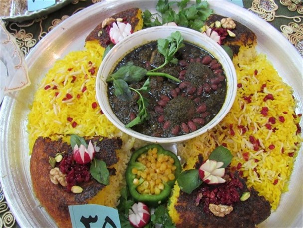 اولین جشنواره غذاهای سنتی در فریدن+ تصاویر