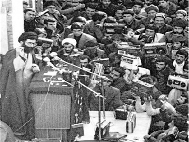 یاران انقلاب پای مکتب حسین(ع) شاگردان عاشورایی تربیت کردند/ از خطبه خوانی آیت الله خامنه‌ای در مساجد مشهد تا هدایت جنبش‌های انقلابی