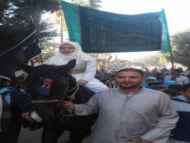 تکریم حافظ قرآن در جشنی متفاوت