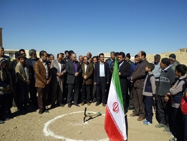 کلنگ خانه بهداشت مزرعه عرب به زمین زده شد