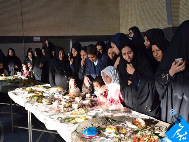 بانوان میبدی در «جشنواره ماهی غذای سلامتی» با هم به رقابت پرداختند