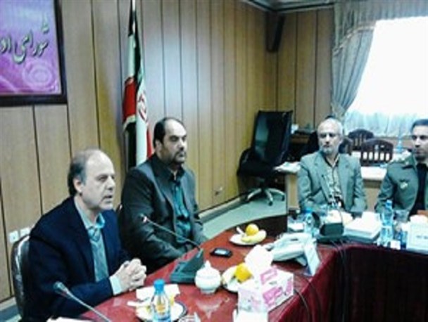 کمبود نیرو و خالی بودن پست‌ها در آبیک قابل تأمل است
