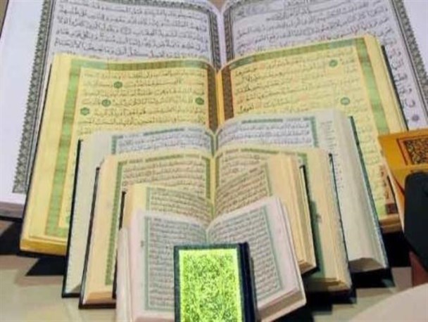 توزیع قرآن کریم در مناطق محروم شهرستان صحنه