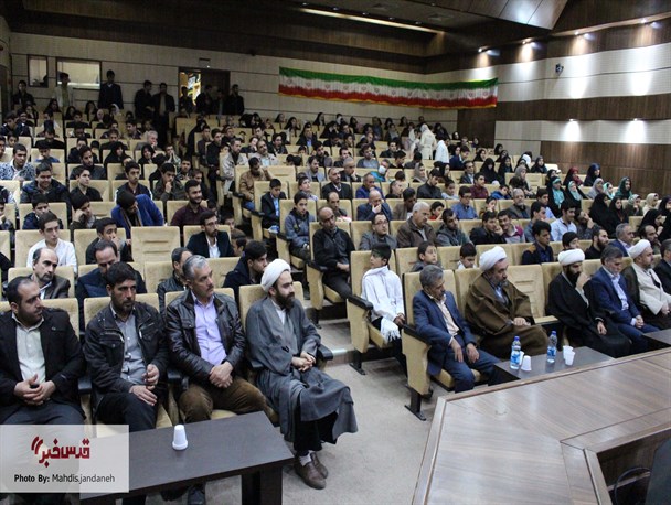 جشن بزرگ «من انقلابی‌ام» در شهرقدس برگزار شد