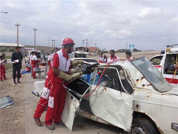 مانورحوادث جاده ای در سپیدان برگزار شد