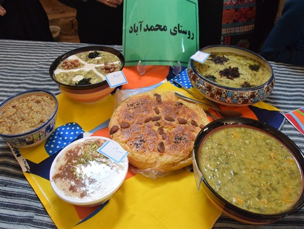 تصاویر/سومین جشنواره نان و آش محلی در رکن آباد میبد