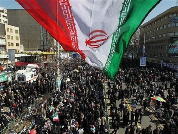 نقش مردم در تجلی یافتن «حقیقت زنده» انقلاب اسلامی/ راز پیروزی یک ملت