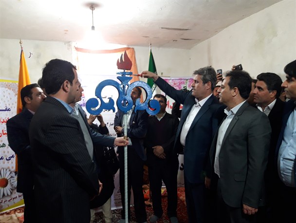 کلنگ زنی و افتتاح ۱۵ طرح عمرانی در باشت/۲۵ خانوار محروم از نعمت گاز برخوردار شدند