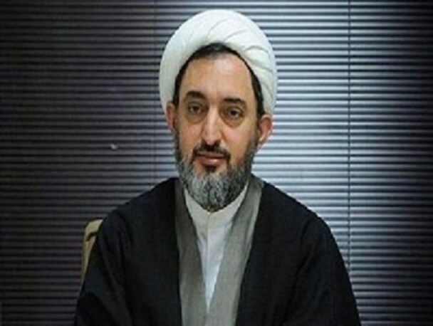 نباید نعمت جمهوری اسلامی و ولایت فقیه را نادیده بگیریم/ نظام اسلامی خدمات بزرگی به مردم ارائه کرده است