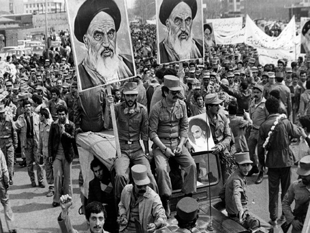 مروری بر مهم ترین وقایع ۲۱ بهمن ۵۷/ نقش بر آب شدن نقشه سرکوب،ترور و دستگیری معترضان