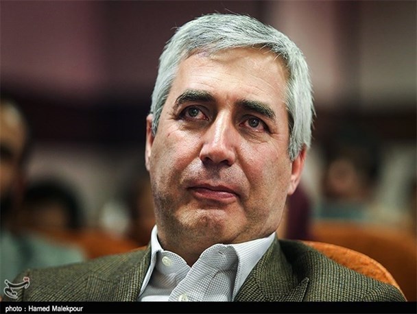 بوسه قاسم سلیمانی بر پیشانی حاتمی‌کیا+عکس
