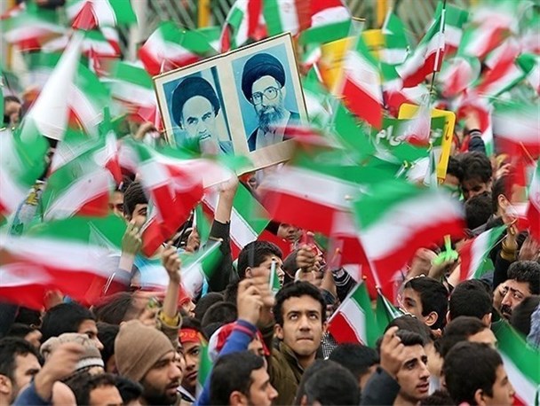 راهپیمایی 22 بهمن امسال پرخروش تر برگزار شود