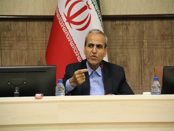 برای حفظ انسجام و امنیت کشور در راهپیمایی شرکت می‌کنیم/ کسی که پشتوانه‌ی انقلاب است بیت‌المال را به جیب نمی‌زند و کشور را اینگونه اداره نمی‌کند!