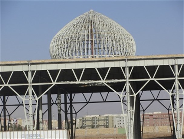 مصلای نمازجمعه سمنان همچنان نیمه تمام