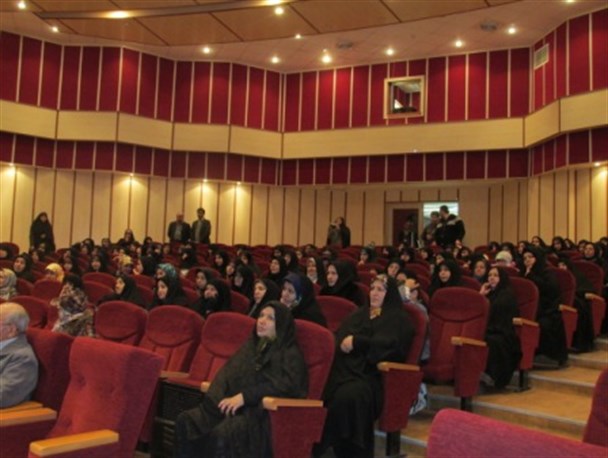 مراسم تجدید میثاق خواهران با شهدا در تفرش برگزار شد