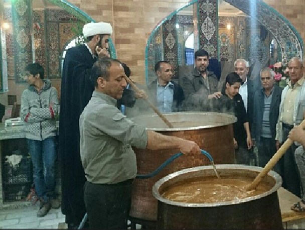 پخت یک تن سمنوی نذری در لنجان/تصاویر