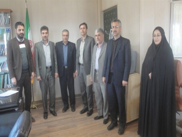 تنها مدیر بانوی ادارات و نهادهای دولتی کامیاران رفت