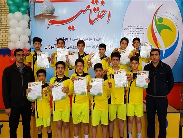 قهرمانی دانش آموزان بسکتبالیست نی ریزی در مسابقات استانی