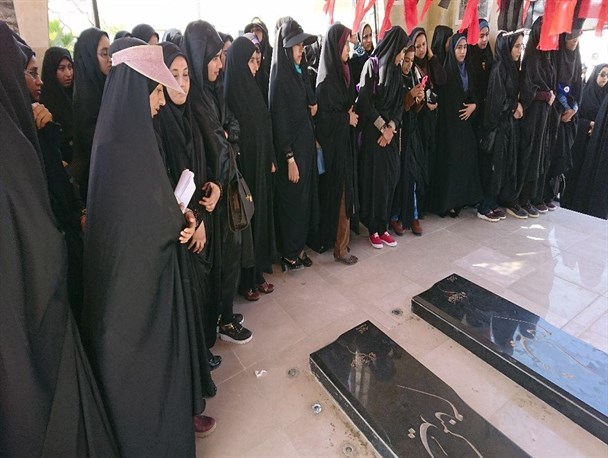 اعزام 100 دانشجوی دختر شهرستان ایرانشهر به اردوی راهیان نور+تصاویر