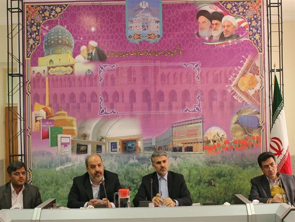 پدیده اعتیاد را به عنوان یک واقعیت اجتماعی بپذیریم