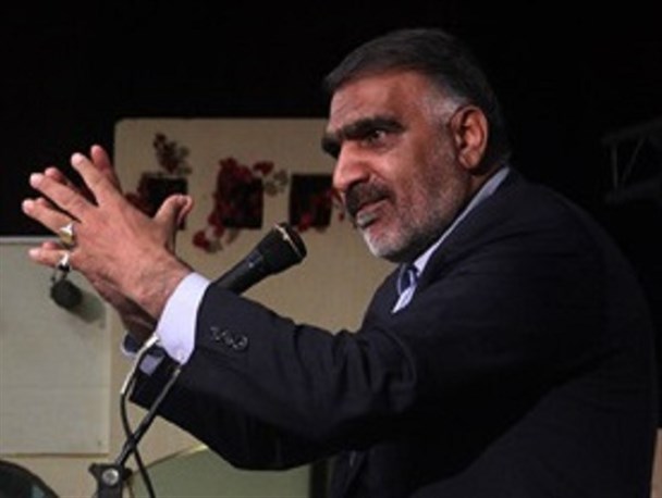 خودم را نه یک شهروند بلکه نوکر مردم بوشهر می دانم