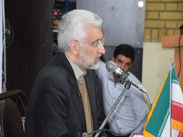 گرفتن وام های توسط برخی از کلان دولت/رشد فقر در کشور نتیجه بی اعتنایی به فرمایشات رهبری است