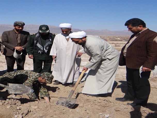 یک هزار و ۷۰۰ اصله نهال در منطقۀ مهلار انابد غرس شده است