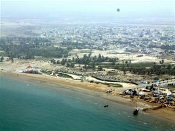 بندری زیبا در کنار تاسیسات عظیم نفت فلات قاره