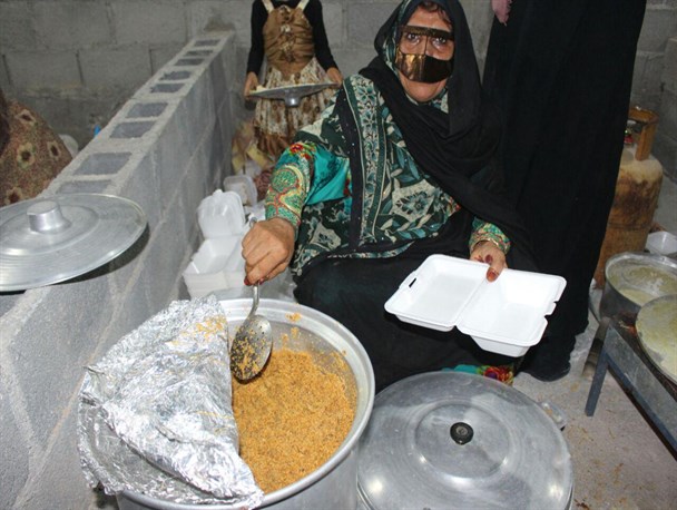 برگزاری جشنواره غذا به نفع بیماران خاص در پارسیان+تصاویر