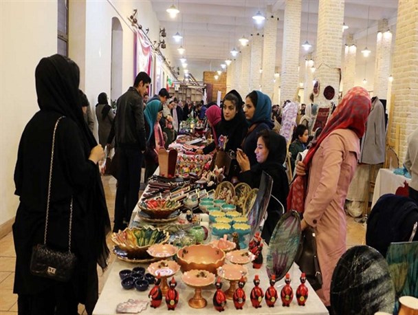 برپایی نمایشگاه و جشنواره صنایع دستی در کارخانه کبریت زنجان/۳۴ درصد از  آموزش های مهارتی به بخش خدمات اختصاص داشته است