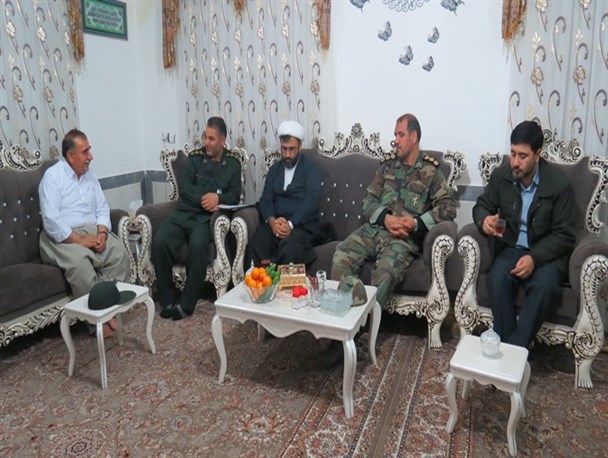 دلجویی از خانواده شهدا وظیفه ی مسئولان به شمار می رود/ خدمات سپاه در مناطق محروم قابل تقدیر است