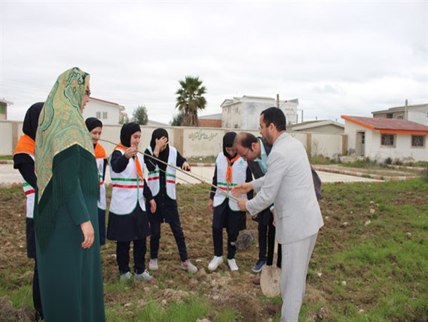 دانش آموزان گمیشانی تولد زمین را جشن گرفتند+تصاویر
