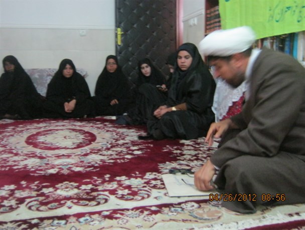 بانوان در همه شئون زندگی خود از حضرت فاطمه زهرا(س) به معنای واقعی کلمه الگوبرداری کنند
