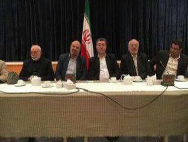 حمایت رضا پاشایی از منادی در دور دوم انتخابات