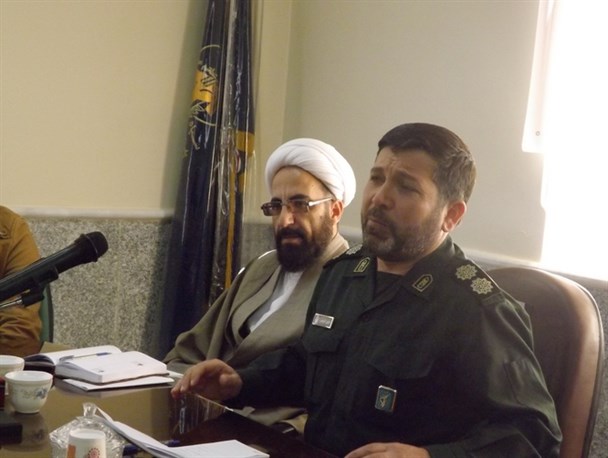 نشست تخصصی نخبگان بسیجی هنرمند بمناسبت هفته هنر اسلامی برگزار شد +تصاویر