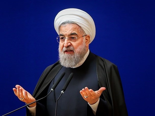 از اصولگرایان تا اصلاح طلبان حامی دولت/ همه‌ی منتقدان روحانی را بشناسید