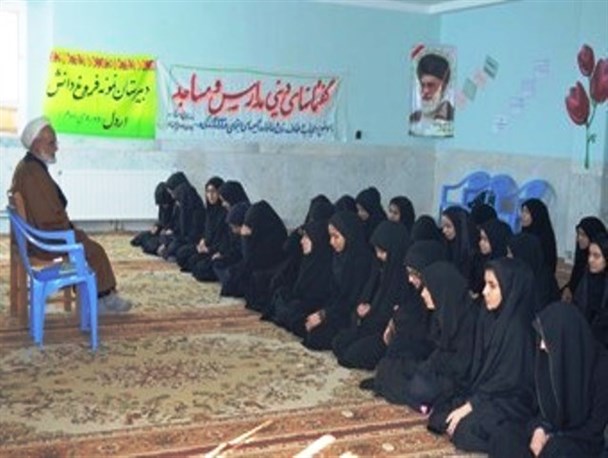 10 گفتمان دینی در اردل برگزار شد
