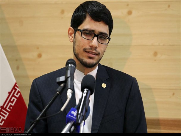 با تقویت صادرات دانش بنیان زنجیره های وابستگی به اقتصاد نفتی از بین میرود