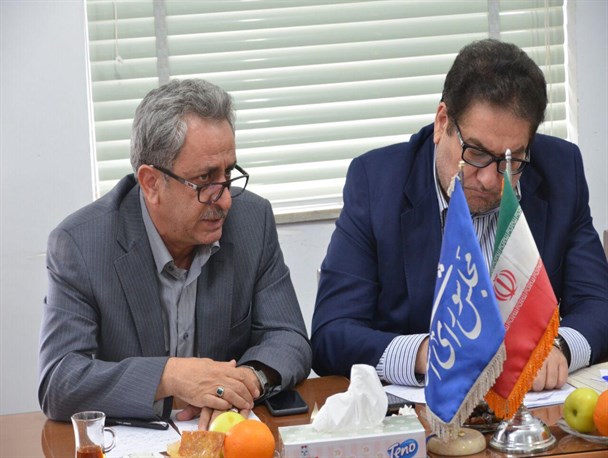 مسئول اداره محیط زیست اردکان: با استقرار دو واحد کارخانه کاشی مخالفم/ریاست مرکز بهداشت: باید برای مردم شفاف سازی شود/نماینده مردم اردکان: نمیتوان همه چیز را رسانه ای کرد!