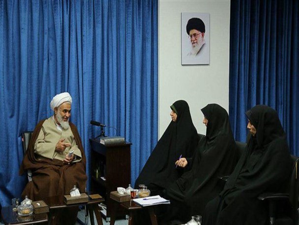 برخی تلاش می‌کنند بین فرهنگ اسلامی و فرهنگ ایرانی تقابل ایجاد کنند