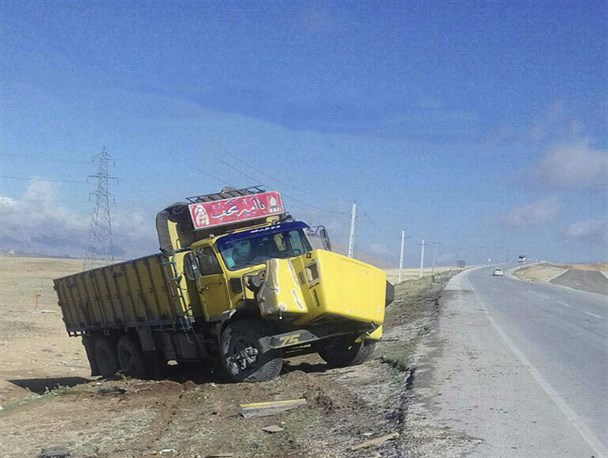 حادثه رانندگی در محور بروجن-لردگان دو کشته برجای گذاشت