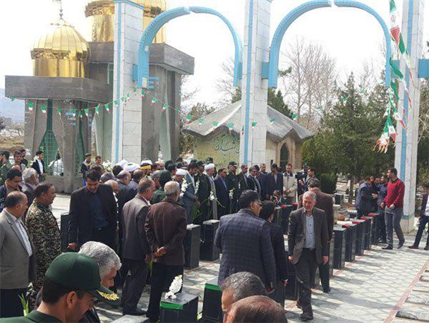 اجتماع ایثارگران تویسرکانی در حمایت از سپاه پاسداران وتجلیل از آنان/ مرگ برامریکا شعار اصلی مردم+تصاویر