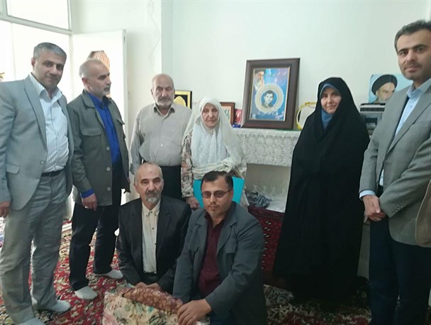 دیدار مسئولان بسیج هنرمندان با «حلیمه سعیدی» بازیگر و مادر شهید