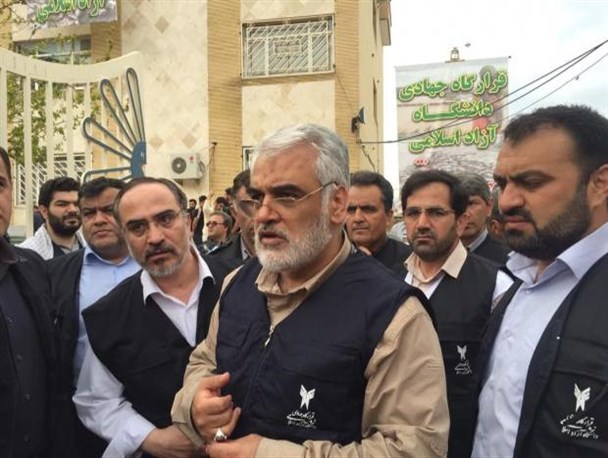 حضور 300 دانشجوی بسیجی برای کمک به سیل زدگان پلدختر/تخفیفات ویژه به دانشجویان مناطق سیل زده داده می‌شود