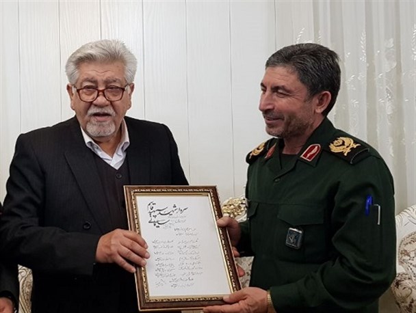 دیدار فرمانده سپاه حضرت عباس(ع) با شاعر پیشکسوت اردبیلی + فیلم