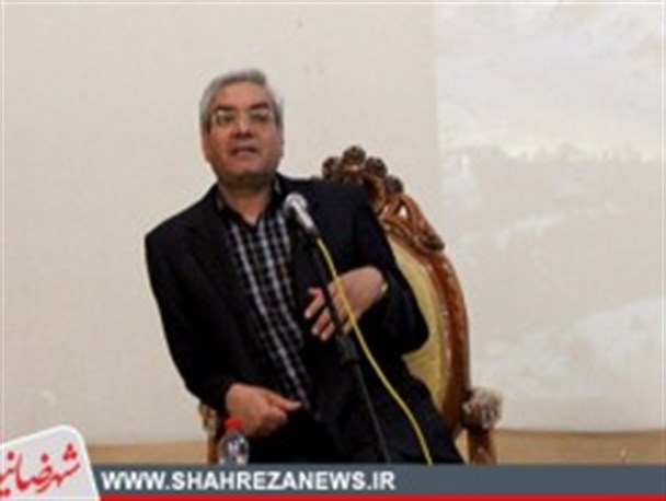 عدم استقبال از یک دوم خردادی تا عقده گشایی چندباره از احمدی نژاد
