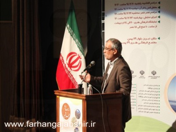 شهرداری کلانشهر تبریزاز تمام تولیدات هنرمندان استان حمایت می کند