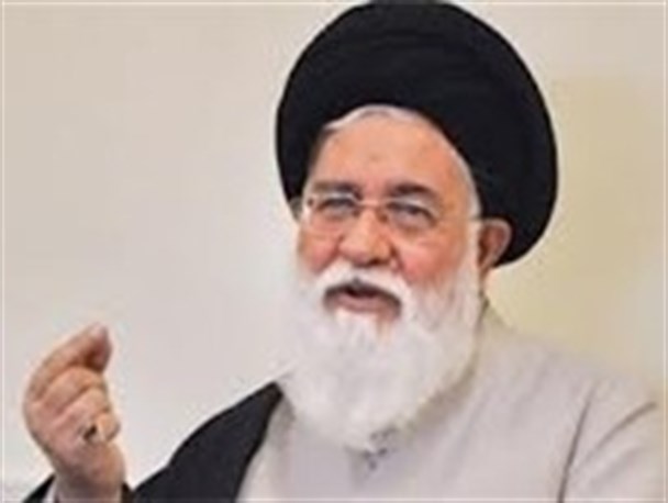 تا خودمان حرکت نکنیم مشکلی حل نمی‌شود