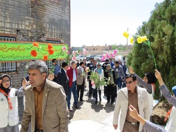 هیجدهمین جشنواره خیرین مدرسه ساز شهرستان مرزی درمیان برگزار شد