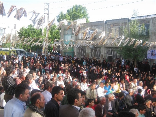 جشن میلاد امام حسین (ع) و روز پاسدار در اسلام آباد غرب برگزار شد